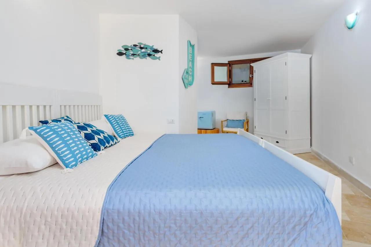 סאן תאודורו Villa Brandinchi - Heated Pool, Private Beach, Sea View, Wi-Fi 0*, סאן תאודורו