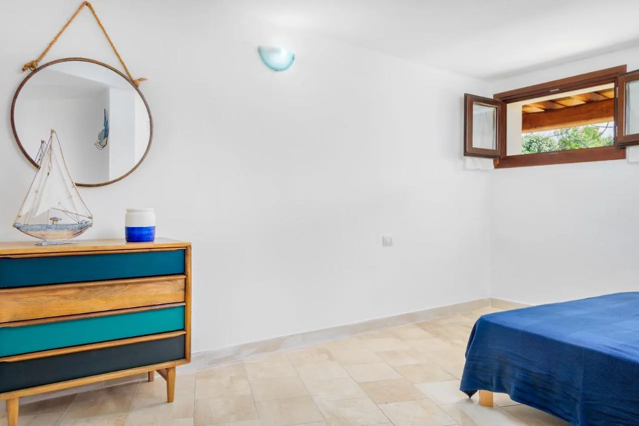 סאן תאודורו Villa Brandinchi - Heated Pool, Private Beach, Sea View, Wi-Fi  סאן תאודורו